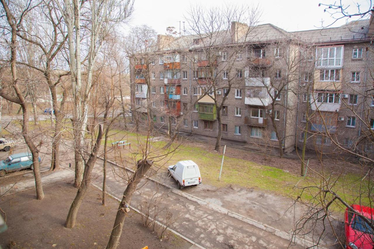 Semi Luxury Apt On Yatsenka 8 Near Intourist Hotel Zaporizhia エクステリア 写真