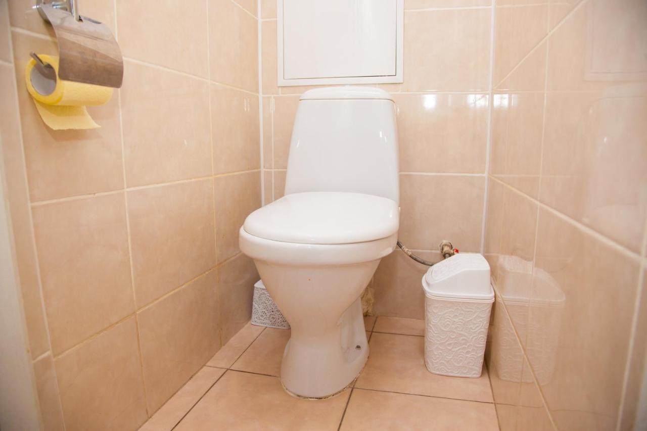 Semi Luxury Apt On Yatsenka 8 Near Intourist Hotel Zaporizhia エクステリア 写真
